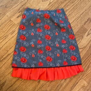 Misslook size M skirt, gray with red flowers lined in red, very soft